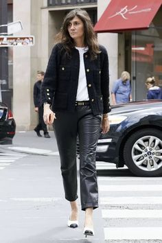 French Fashion Icons, Emmanuelle Alt Style, French Style Icons, Emmanuelle Alt, Gamine Style, Paris Haute Couture, Alt Style, Fashion Now, Leather Trousers