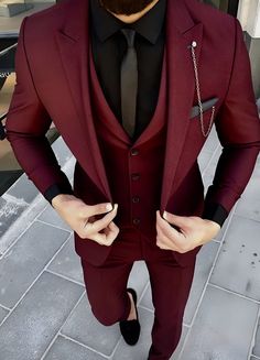 Burgundy Suit Men, Three Piece Suit Wedding, Black And Red Suit, Mens Wedding Suits, Maroon Suit, Suit Prom, Mens 3 Piece Suits, Burgundy Tuxedo