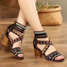 Bohemian Shoes, Mexican Sandals, Fashion Shoes Heels, Shoes Heels Classy, Fashion Shoes Sandals, Cute Shoes Heels, Roman Style, Shoes Outfit Fashion, Womens Sandals Summer