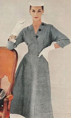 Vestidos Pin Up, 50s Glamour, Fashion 1950, Bouchra Jarrar, Tailored Style, Dressy Dress, 1950 Fashion, Fifties Fashion, Vintage Gloves