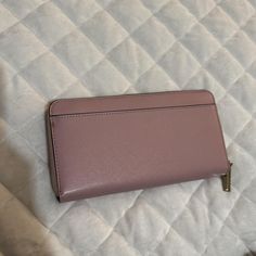 Pink Kate Spade New York wallet #KateSpade #wallet #katespadenewyork Pink Kate Spade, Kate Spade New York, Wallets For Women, Kate Spade, Wallet, New York, Pink