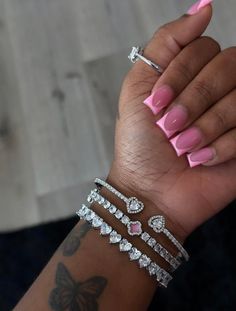 Pink Frenchies, Pink Obsessed, Pink Tip Nails, Pink French Tip, Jewelry Looks, Henna Nails, Drip Nails