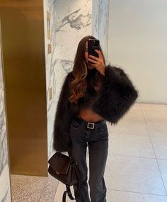 Indie Chic, Clubbing Outfits, Classic Style Outfits, Autumn Fits, Black Femininity, Outfit Inspo Fall, Winter Fashion Outfits, Fall Winter Outfits, Classy Outfits