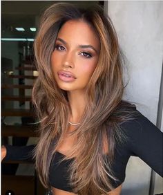 Chocolate Hair, Shoulder Length Hair Cuts, Winter Hair Color, Long Brown Hair, Trending Haircuts, Spring Hairstyles, Haircuts With Bangs, Hair Inspo Color