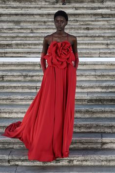 Valentino Haute Couture, Valentino Fashion, 파티 드레스, Valentino Couture, Valentino Dress, Fall 2022, Gorgeous Gowns, Mode Inspiration, Couture Collection