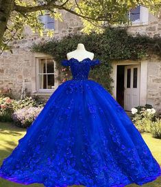 perfect royal blue ball gown dress for quinceanera party ! Dress For Quinceanera, 15 Birthday Dresses, Royal Blue Ball Gown, Royal Blue Quinceanera Dresses, Royal Blue Quinceanera, Xv Dresses, Blue Quinceanera, Blue Ball Gown