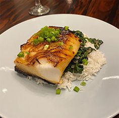 How to Make Miso-Glazed Chilean Sea Bass Miso Chilean Sea Bass Recipe, Chilean Sea Bass Recipe, Sea Bass Recipe, Bass Recipe, Seafood Entrees, Chinese Recipes, Sea Bass