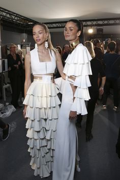 Backstage at Balmain Balmain Fashion, Moda Paris, White Dresses, 2016 Fashion, Couture Fashion, Runway Fashion, Paris Fashion Week, High Fashion