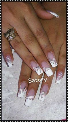 Fancy French Nails Design, Fancy French Manicure, French Acrylic Nail Designs, Nail Art Designs Short, Feather Nail, French Manicure Nail Designs, Short Nails Ideas, Gold Gel Nails, Cruise Nails