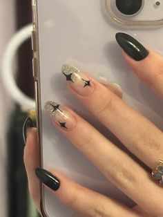 Маникюр Mom Groups, Hoco Nails, Hello Nails, Sleeve Lace Dress, Glow Nails, Star Nails, Nail Art Ideas, Minimalist Nails, Dream Nails