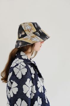 100% Organic cotton topless sunhat in limited edition Shell & Grapefruit print. Travels well and holds it's shape. Great for real sun protection. This style is running standard, average size women's heads. Made In California. Average Size Women, Embroidered Scarf, Knit Outfit, For Real, Travel Fun, Sun Hats, Grapefruit, Sun Protection, Bucket Hat