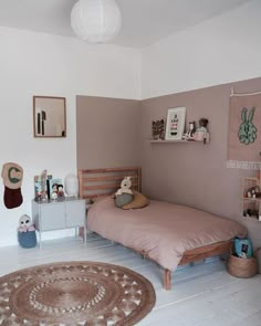 Casa Vintage, Colour Blocking, Kids Room Design, Apartment Therapy, Boy's Room, Childrens Room, 인테리어 디자인, Kids Rooms, Girls Room