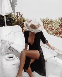 * ᴹᴿ. X-ᵀᴬˢᵞ Best Self Tanner, Luxury Lingerie, Looks Style, Vacation Outfits, Beach Outfit, Fashion Photography, A Woman, Summer Outfits, Fashion Inspo