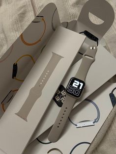 Apple Watch SE 40mm watchcollection Smart Watch Aesthetic, Smartwatch Aesthetic, Apple Watch Aesthetic, Aesthetic Watch, Apple Smart Watch, Apple Aesthetic, Apple Smartwatch