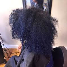 Midnight Blue Indigo Hair Color, African Hair Styles, African American Hair Color, Blue Natural Hair, Ideas For Hair Color, Indigo Hair, Midnight Blue Hair, Blue Hair Aesthetic, Navy Blue Hair