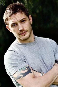 Tom Hardy Pictures, Edward Thomas Hardy, Tom Hardy Photos, Fun Office, Spooky Party, Thomas Hardy, Movie Images, British Actors