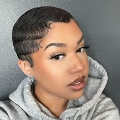 Shaved Hair Women, Cute Pixie Cuts, Shaved Hair Cuts, Bob Pixie, Short Box Braids Hairstyles