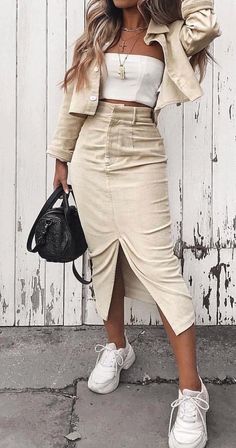 Chique Outfits, Modest Dresses Casual, Modest Wear, Autumn Street Style, Mode Inspo, Hijab Outfit, Mode Inspiration, Street Style Outfit, Looks Vintage