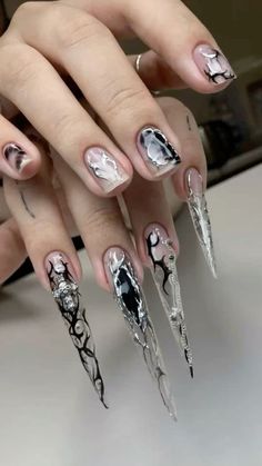 Nail Sunny, Acrylic Nails Stiletto, Bella Nails, Nail Piercing, Anime Nails, Gel Nails Diy