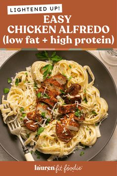 Healthy Chicken Alfredo (Low Fat High Protein) Low Fat High Protein Dinner, Low Fat Dinner Recipes Gallbladder, Low Fat Meals For Gallbladder, Low Fat Recipes For Gallbladder, Protein Alfredo, Low Fat Pasta Recipes, Blackened Chicken Tenders, Low Fat High Protein Recipes, Fetuccini Alfredo