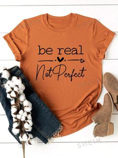 Free Returns ✓ Free Shipping✓. SHEIN LUNE Plus Heart & Slogan Graphic Tee Be Real Not Perfect- Plus Size T-shirts at SHEIN. Silhouette Clothes, Basic Fashion, Fabric Heart, Vinyl Shirts, Orange T Shirts, Fall Clothes, Clothes Ideas