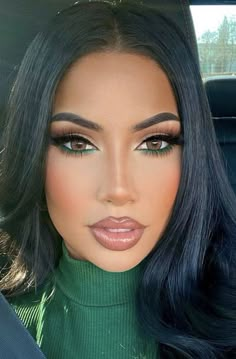 Green Dress Makeup, Green Eyeshadow, Makeup Pictures, Makeup For Green Eyes