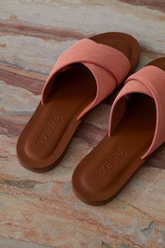 Female Slide Slippers, Female Sandals Casual, Female Palm Slippers, Female Palm Slippers Design, Ladies Palm Slippers, Female Shoes Flats, Chapal For Women