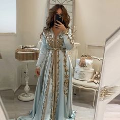 Moroccan Kaftan Caftan Muslim Evening Dresses A-line Long Sleeves Chiffon Applique Dubai Arabic Moroccan Kaftan Dress, Moroccan Dresses, Muslim Abaya, Estilo Hijab, Muslim Wedding Dress, Womens Dress Tops, Moroccan Kaftan, Formal Prom Dress, Moroccan Fashion