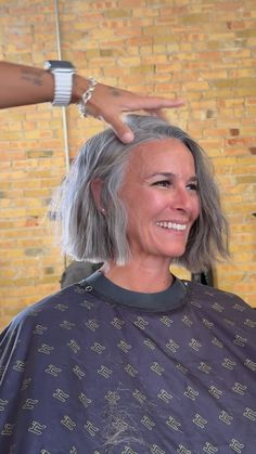 LINH PHAN | SALT & PEPPER BOB 🖤🤍 look at that smile! A beautiful bob on natural gray hair 😁 using @hanzonation NEW HH-O for the cut and @babylissprousa... | Instagram Silver Bob Hair, Shoulder Length Salt And Pepper Hair, Textured Bob Grey Hair, Long Bob Salt And Pepper, Salt And Pepper Hair Aesthetic, Women’s Salt And Pepper Hair, Salt And Pepper Hair