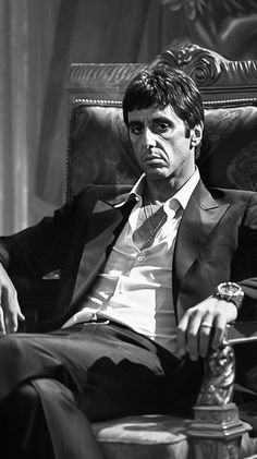 Scarface Zwart Wit Portret Poster 61 x 91    Uniek Gemaakte Digitale Art     Een Must Voor Iedere Al Pacino Fan     Hoge Kwaliteit Poster     Geprint op Matte Coated Papier.     Deze Poster Komt Zonder Lijst.     Art is gemaakt door de artiesten van 25 Artstreet Al Pacino Poster, Scarface Art, Al Pacino Scarface, Scarface Al Pacino, Mujeres Tattoo