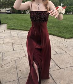 Look Grunge, Strapless Prom Dresses, Spaghetti Strap Prom Dress, Dark Burgundy, Prom Dresses Vintage