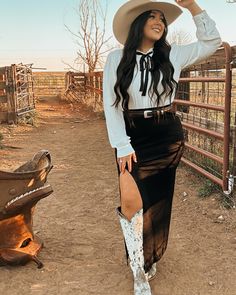 Only 1 skirt left! - - - #westernfashion #rodeofashion #westernboutique #azteccactus #shopazteccactus Western Birthday Outfit, Nfr Outfits For Vegas, Western Grunge Style, Aztec Cactus, Classy Cowgirl, Western Wear Outfits, Nashville Outfits