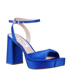 Sweet 16 Shoes, Royal Blue High Heels, Hoco Shoes, Prom Fits, Royal Blue Homecoming Dress, Blue Shoes Heels, Quinceanera Shoes, Blue Platform Heels, Blue Sweet 16