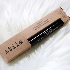 STILA Stay All Day Waterproof Liquid Eyeliner for $22. | 21 Makeup Products For Oily Skin That Will Help You Stay Matte Makeup Products For Oily Skin, Face Care Diy, Products For Oily Skin, Skincare For Oily Skin, Oily Skin Care Routine, Eyeliner For Beginners, Eyeliner Products, Simple Eyeliner, Dry Skin Remedies