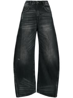 Find JNBY Side-stripe Wide-leg Jeans on Editorialist. black cotton denim whiskering effect at the thighs belt loops logo patch to the rear wide leg classic five pockets Vintage Washed Black Jeans, Black Oversized Jeans, Black Jeans Y2k, Black Jeans Baggy, Baggie Jeans, Emo Pants, Black Washed Jeans, Jeans Png, Mens Denim Jeans