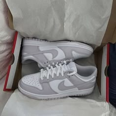 Light Violet Nike Dunks Shoes That Match With Everything, Shoes You Need, Grey Dunks Outfit, Shoes That Go With Everything, Grey Nike Dunks, Shoes Black Women, Neutral Color Shoes, Dr Shoes