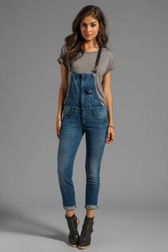 The only kind of overalls I love! Frankie B Jeans, Jumpsuit Jeans, Jumper Pants, Overalls Fashion, Overall Outfit, Fashion 90s, Baggy Style, Seat Belts, All Jeans