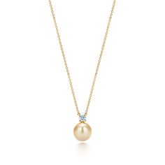 Subtle with just the right amount of sparkle, this pearl pendant is something I'd pass on to my daughter. #DropAHint Single Pearl Pendant, South Sea Pearl Necklace, Diamond Drop Necklace, Dancing Diamond, Tiffany Necklace, Golden South Sea Pearls, International Jewelry, Tiffany Jewelry, Sea Pearl