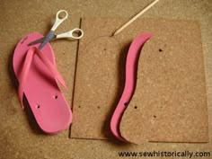 Sandal Diy, Diy Leather Sandals, Cork Diy, Huarache Sandals, Shoe Crafts