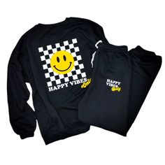 Smiley Face Checkerboard Sweatsuit Preppy Crewneck Joggers Cozy Set Happy Vibes Loungewear Matching Set Trendy Sweatsuit Smiley Face Sweats 📦 FREE SHIPPING on orders $35 or more to US shoppers 🛒Our unisex Smiley Face Checkerboard Crewneck Sweatshirts & drawstring elastic waistband/cuff Sweatpants are a soft relaxed/loose fitting sweatshirt, perfect for lounging around the house, relaxing or running errands. 👕Brand = Gildan 🧵Fabric = 50% Cotton / 50% Polyester ✂️Design = White & Yello Loungewear Matching, Preppy Crewneck, Trendy Sweatpants, Trendy Joggers, Preppy Sweatshirts, Trendy Crewneck, Colorful Sweatshirt, Cheap Sweatshirts, Trendy Pants