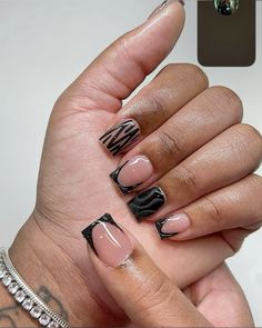 Neutral And Black Nails, Black Christmas Nails Acrylic, Summer Nails Black Women, Black Nail Inspo, Shorts Nails, Bad Nails, Overlay Nails, Hard Nails, Colored Acrylic Nails