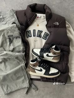 Cute Nike Outfits, Mens Casual Dress Outfits, Street Fashion Men Streetwear, Guys Clothing Styles, Cool Outfits For Men, Mens Fashion Casual Outfits, Mens Casual Dress, Men Fashion Casual Outfits