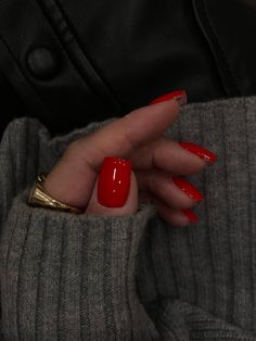 #красныйманикюр #красныеногти #идеиманикюра #маникюр #aesthetic #rednails #nailsoftheday Short Red Nails, Long Red Nails, Black Wallpaper Iphone Dark, Hair Tutorials For Medium Hair, Black Wallpaper Iphone, Workout Pictures, Long Red, Rich Girl