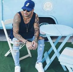 Outfit Para Festival, Men Street Look, Mens Winter Fashion Outfits, Inked Tattoo, Queer Fashion, Outfit Jeans, Mens Fashion Casual Outfits