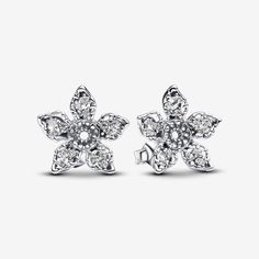 Keep your friends close and your demons closer with the Stanger Things Demogorgon Stud Earrings. Finished by hand, the sculptural pair features the Demogorgon’s flower-like open mouth on each stud, representing the unknown and fear of the other. The inside sparkles with clear cubic zirconia and the outer edges have stones that represent teeth. Style with your other meaningful favourites from your favourite series or gift to the Netflix fan in your life. - Pandora Stranger Things Demogorgon Stud Earrings - Sterling silver / Cubic Zirconia / Clear Stranger Things Demogorgon, Charms Disney, Pandora Essence, Diy Jewelry Gifts, Charms Pandora, Bracelet Pandora, Diy Holiday Gifts, Pandora Style, Open Mouth