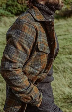 England Outfits Men, Tweed Jacket Outfit Casual Men, Scottish Outfits Men, Tweed Coat Mens, Scottish Man Aesthetic, Professor Aesthetic Male, Irish Mens Fashion, Professor Outfit Men, Cottage Core Men