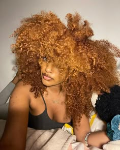 Colored Curly Wigs For Black Women, Stunning Hairstyles, Dyed Hair Inspiration, Honey Blonde Hair, High Ponytail, Curly Hair Inspiration