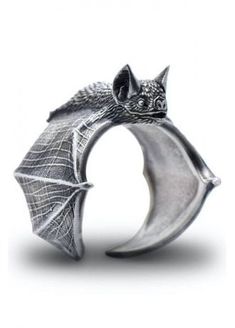 The Fledermaus Ring is a statement ring featuring a creature of the night. #BatRing #StatementAccessories #GothicRing Bat Ring, Bat Jewelry, Halloween Ring, Cosplay Jewelry, Attitude Clothing, Romantic Rings, Vintage Dragon, Dark Style, Gothic Clothing