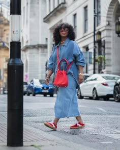 Issa mini denim street style thread courtesy of @amazonthedrop 🥰 Which look is your vibe?😉 The @amazonthedrop denim capsule collection is… | Instagram Ootd Moodboard, Outfits 30s, Class Mom, Denim Couture, Jazz Style, Errands Outfit, Denim Street Style, Modest Apparel, Vacay Outfits