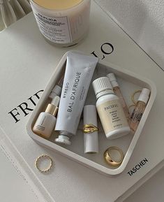 🤍 Skin Care Aesthetic, Product Inspiration, Truck Birthday, Cream Aesthetic, Care Aesthetic, Vanilla Girl, 2023 Vision, Foto Ideas Instagram, Beige Aesthetic